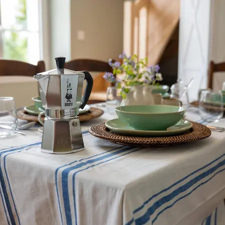 Luxury De Chateau Mirabel - Petite Mirabel - Saltwater Swimming Pool, Ac Holiday home