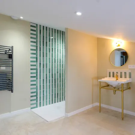 Luxury De Chateau Mirabel - Petite Mirabel - Saltwater Swimming Pool, Ac * Puylaurens